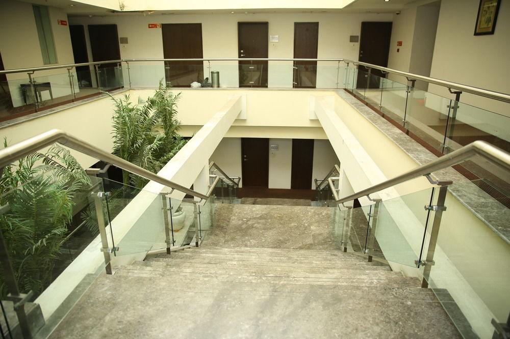 Capital O 9960 Hotel Grand Himayat Hyderabad Exterior photo